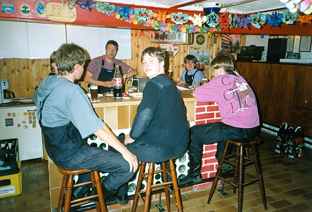 1992 07 15 Bilder vom gemütlichen Treff vor und im Feuerwehrhaus Bild 1