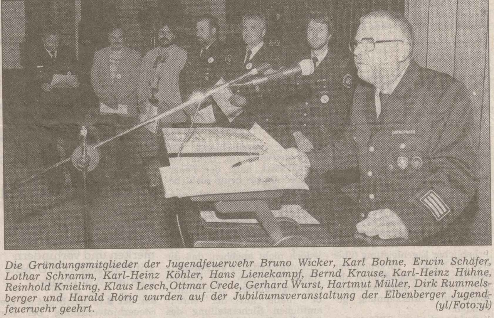1996 09 07 Zeitungsbericht über 25 Jahre Jugendfeuerwehr Bild