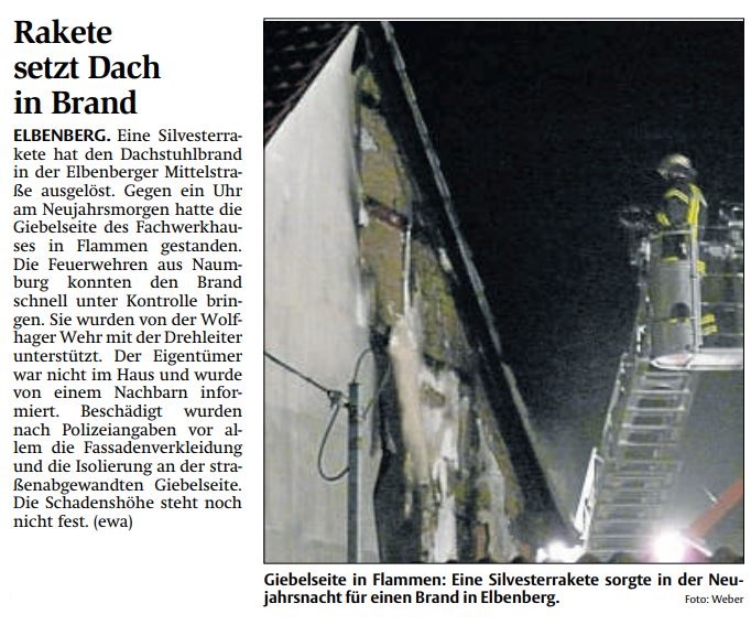 2012 01 02 HNA Rakete setzt Dach in Brand