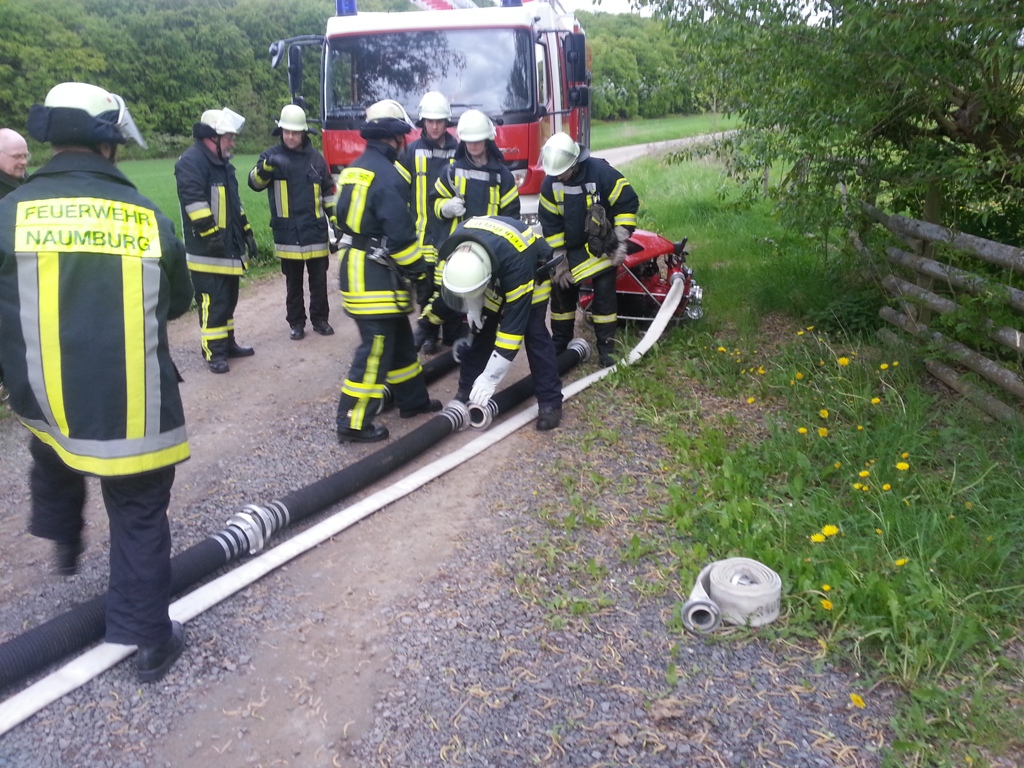 2013 05 13 Pumpenausbildung mit neuem LF 10 6 Bild 04