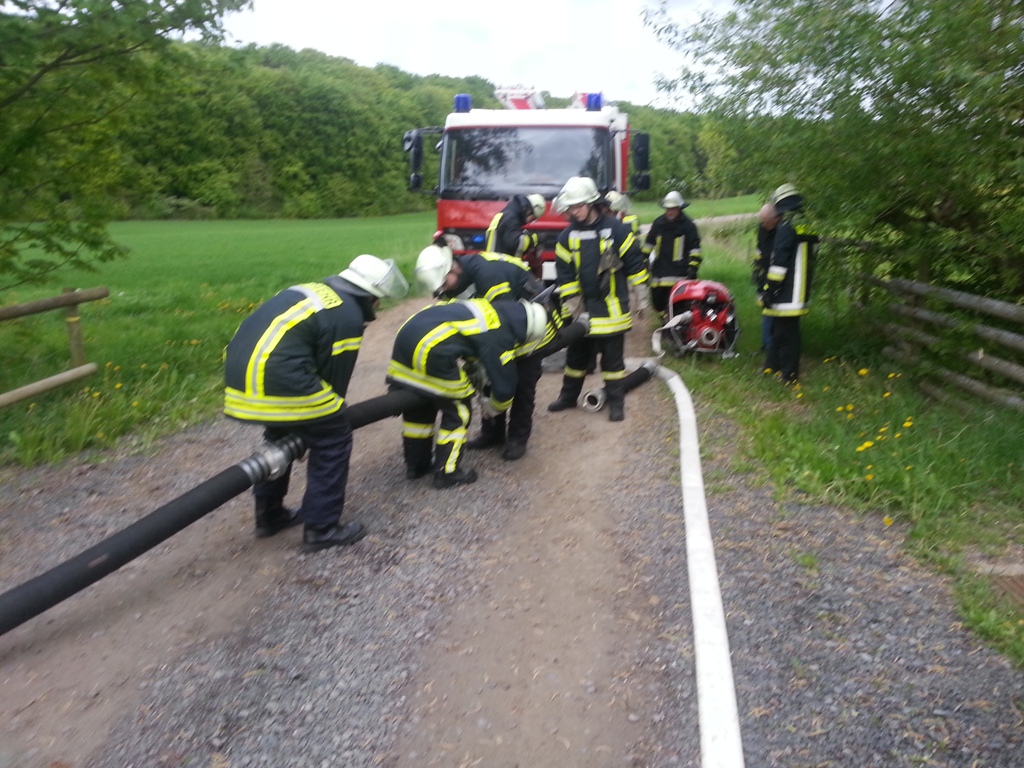 2013 05 13 Pumpenausbildung mit neuem LF 10 6 Bild 07