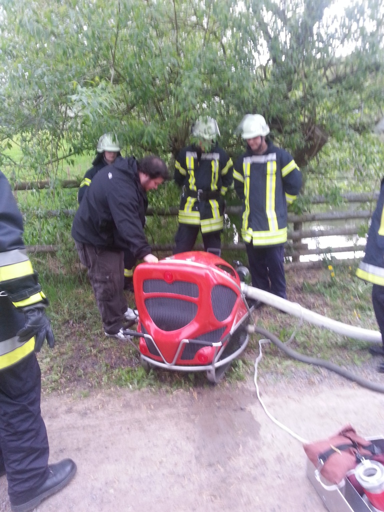 2013 05 13 Pumpenausbildung mit neuem LF 10 6 Bild 11