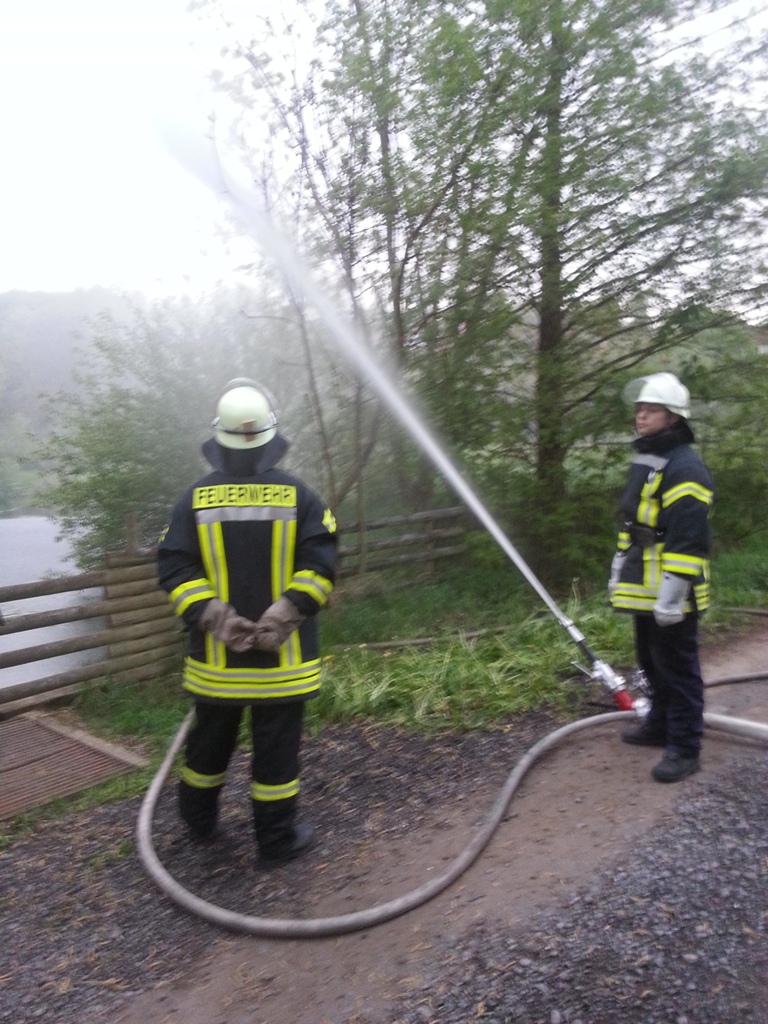 2013 05 13 Pumpenausbildung mit neuem LF 10 6 Bild 14