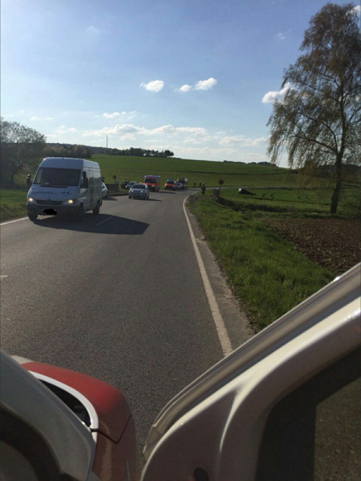 2016 05 05 PKW überschlägt sich am Ballenbach 002