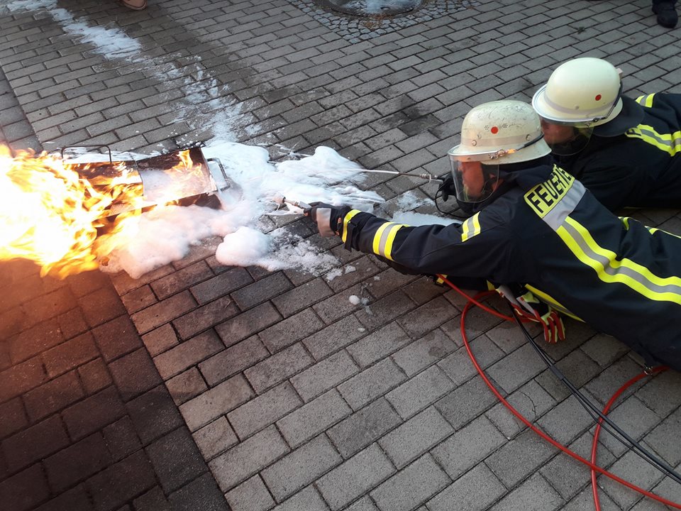 2018 05 15 Ausbildungsdienst mit Löschschaum Bild 4