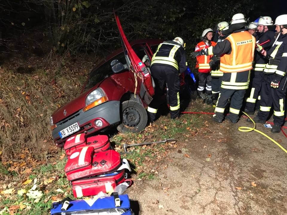 92018 10 25 Einsatzübung VU eingeklemmte Person Bild 11