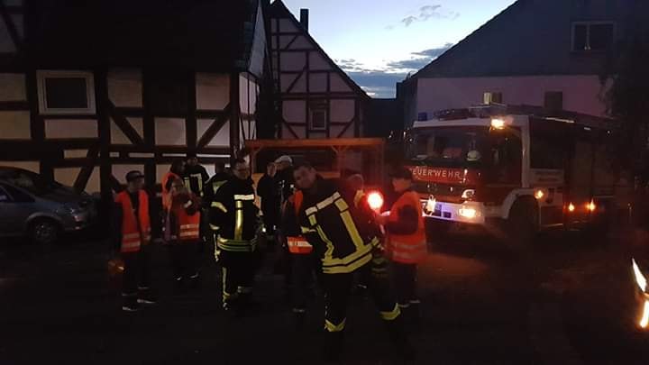2019 11 11 Feuerwehr sichert St. Martins Umzug