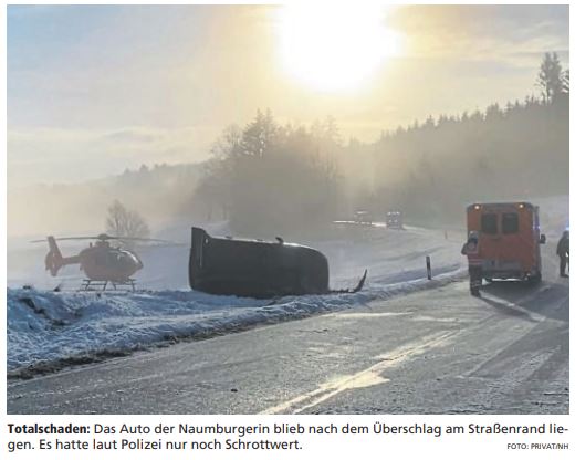 2021 02 17 Überschlag nach Rutschpartie auf glatter Straße Bild HNA mit Untertext