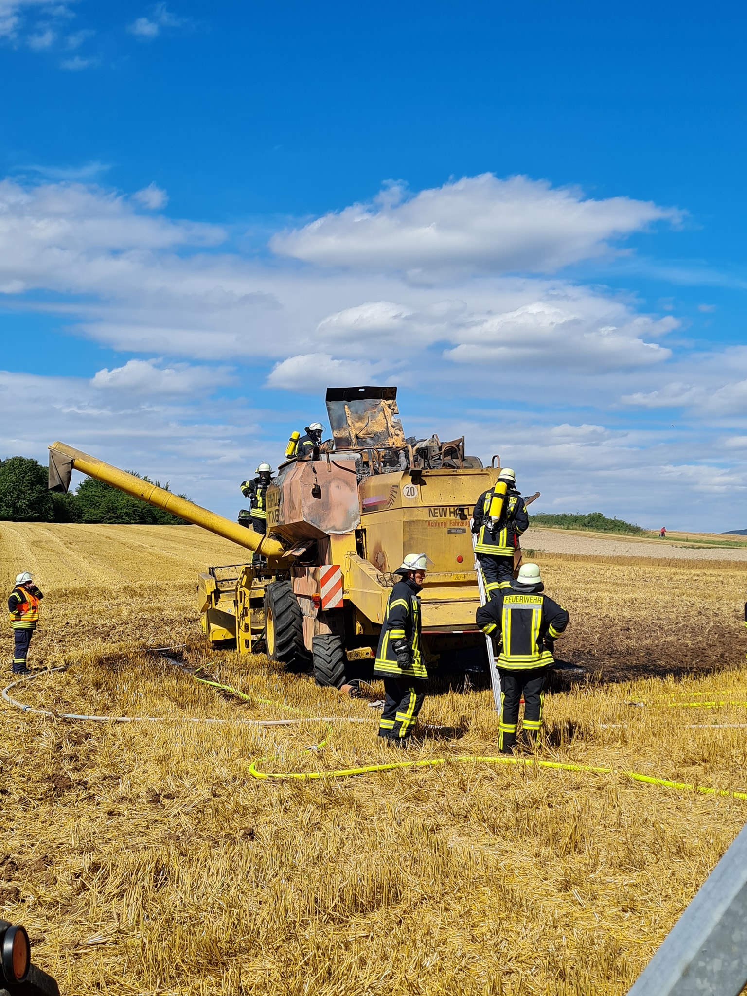2021 08 12 Einsatz Nr. 21 Mähdrescherbrand Bild 1