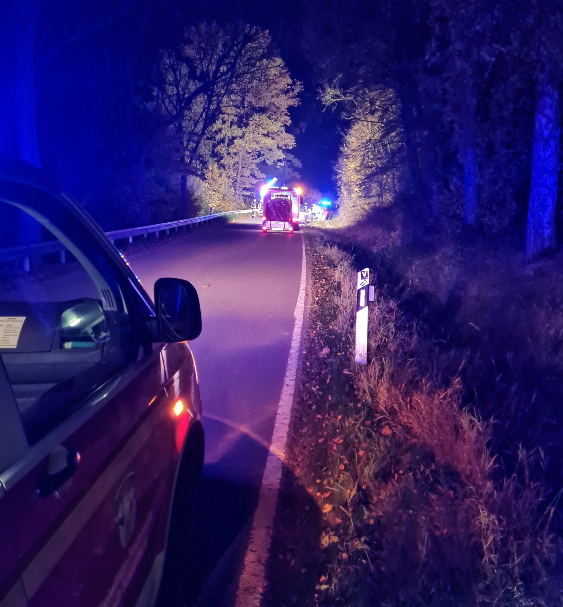 2021 11 01 Einsatz Nr. 24 Verkehrsunfall L3214 zw. Heimarshausen und Züschen